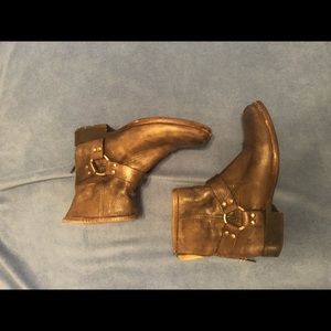 Short brown Frye ankle boots with back zipper